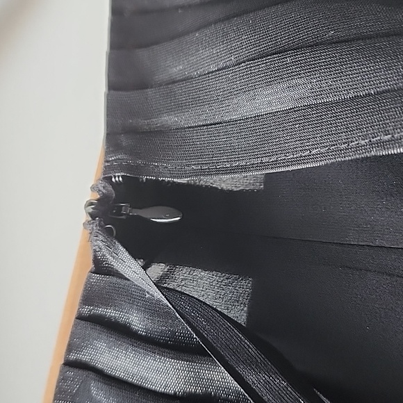 St John Couture Pleated midi Metallic Tri Tone Silk Dress - Picture 11 of 11